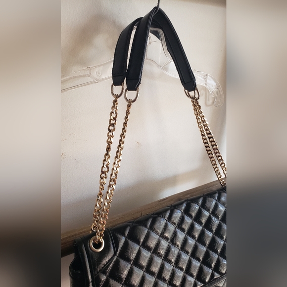 Quilted Chained Faux Leather Purse - Picture 2 of 13